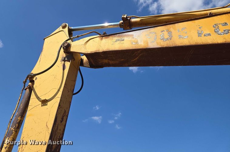 image for item EU3796 1994 John Deere 690E LC excavator