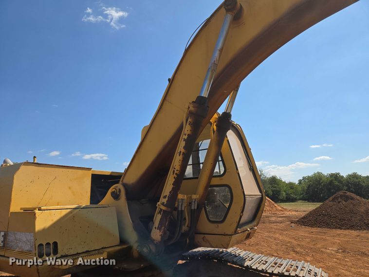 image for item EU3796 1994 John Deere 690E LC excavator