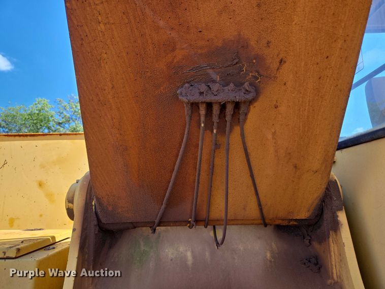 image for item EU3796 1994 John Deere 690E LC excavator