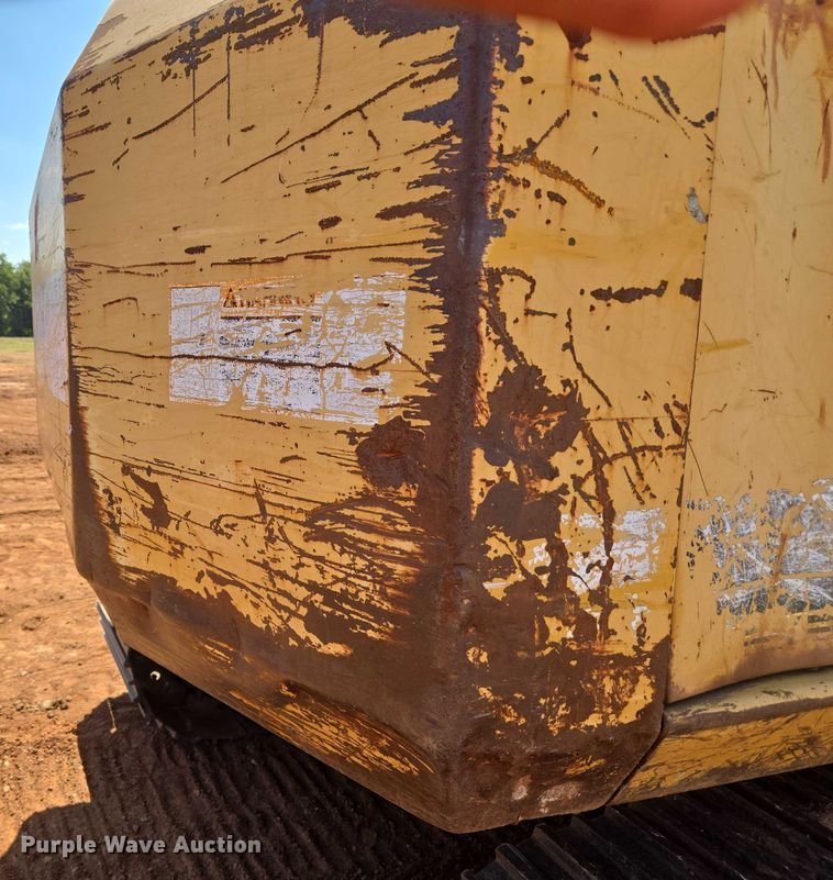 image for item EU3796 1994 John Deere 690E LC excavator