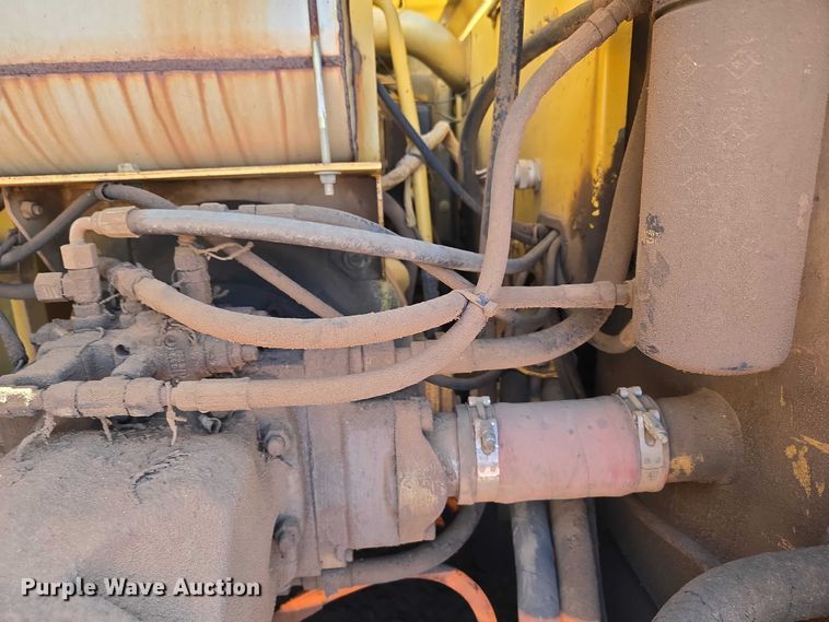 image for item EU3796 1994 John Deere 690E LC excavator