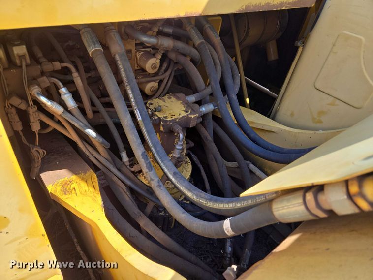 image for item EU3796 1994 John Deere 690E LC excavator