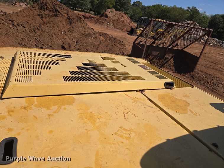 image for item EU3796 1994 John Deere 690E LC excavator