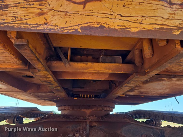 image for item EU3796 1994 John Deere 690E LC excavator