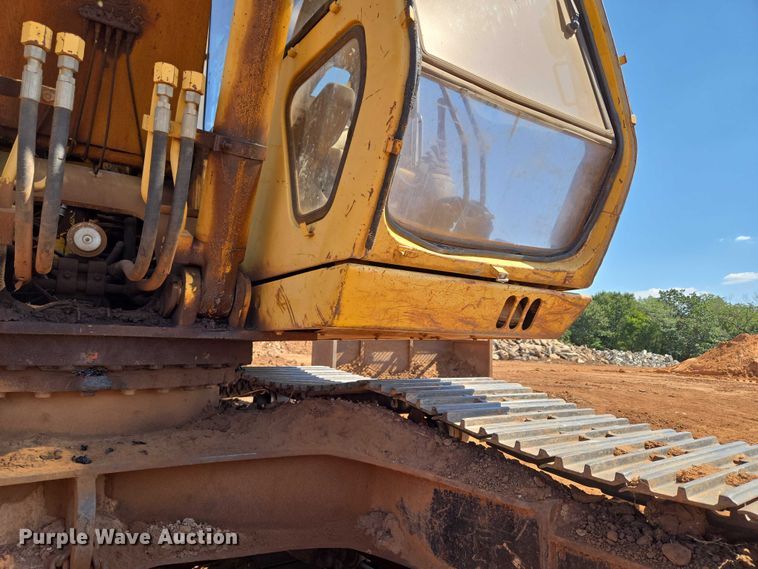 image for item EU3796 1994 John Deere 690E LC excavator