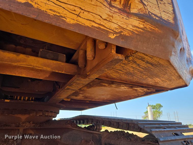 image for item EU3796 1994 John Deere 690E LC excavator