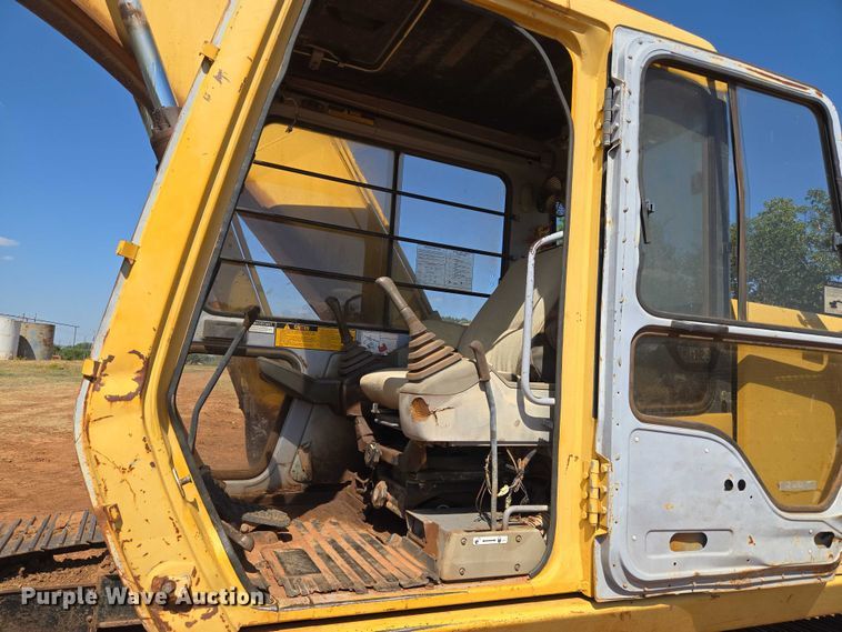 image for item EU3796 1994 John Deere 690E LC excavator