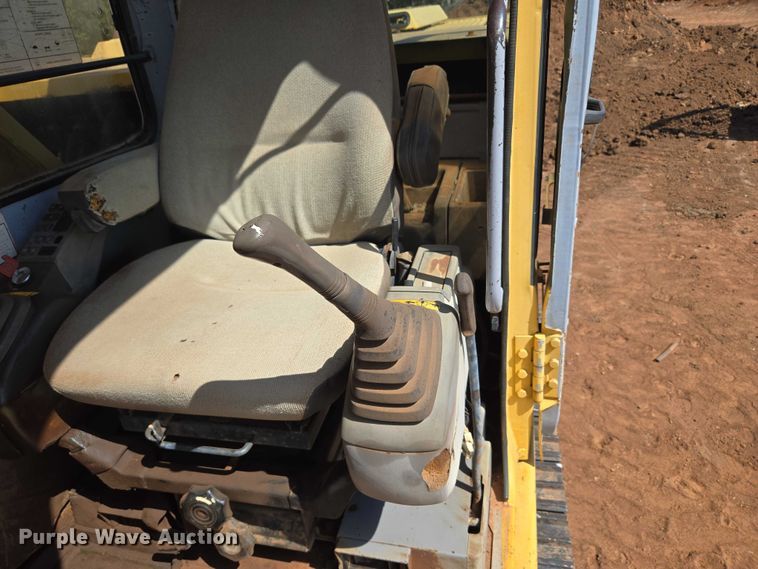 image for item EU3796 1994 John Deere 690E LC excavator