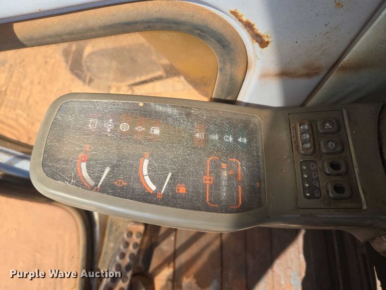 image for item EU3796 1994 John Deere 690E LC excavator