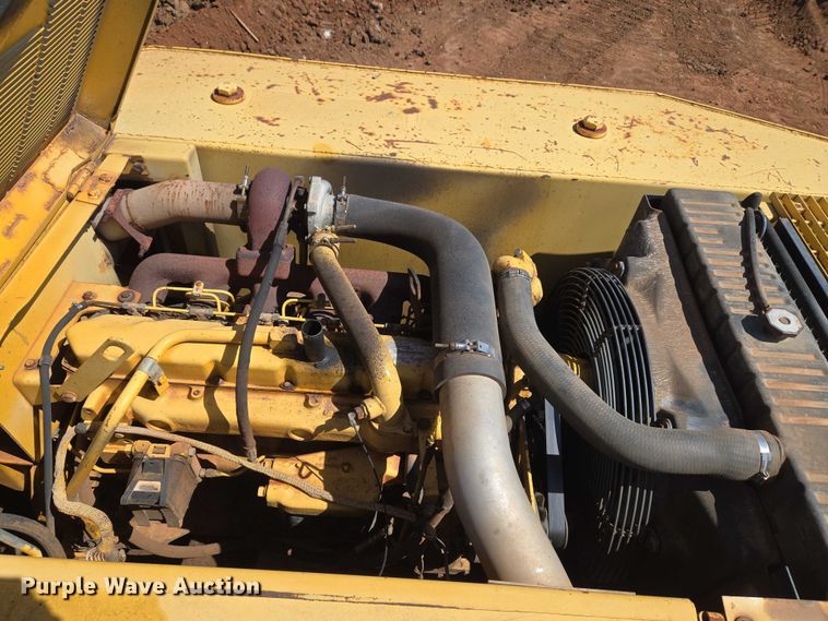 image for item EU3796 1994 John Deere 690E LC excavator