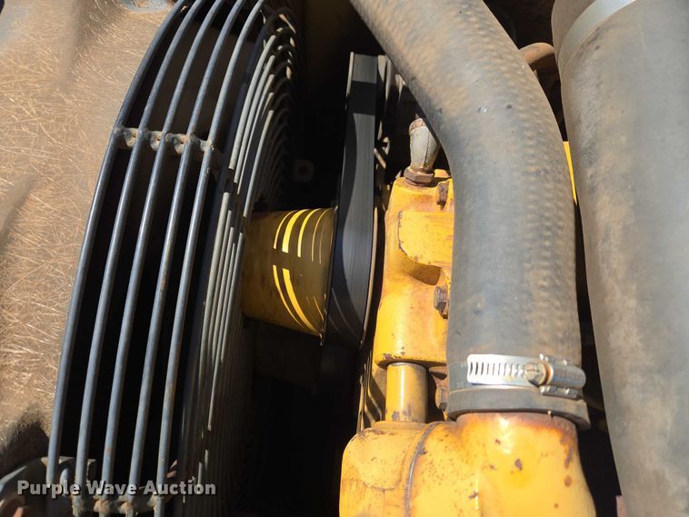 image for item EU3796 1994 John Deere 690E LC excavator