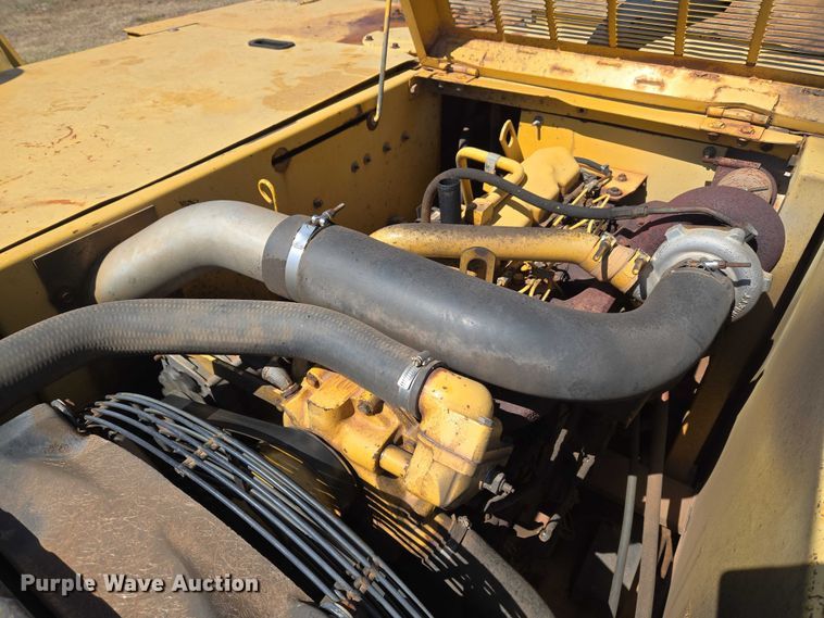 image for item EU3796 1994 John Deere 690E LC excavator