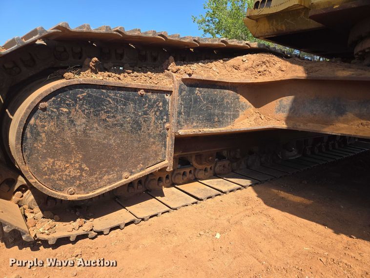 image for item EU3796 1994 John Deere 690E LC excavator