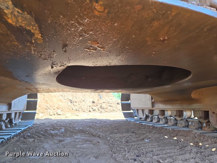 image for item EU3796 1994 John Deere 690E LC excavator