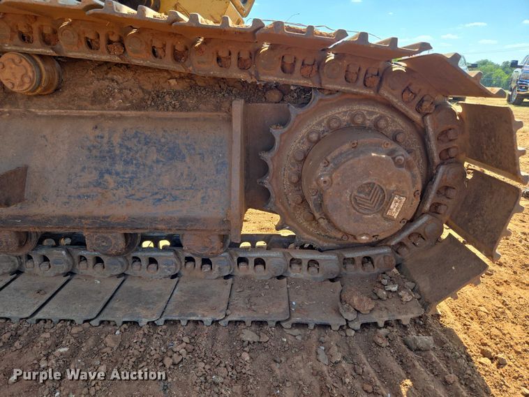 image for item EU3796 1994 John Deere 690E LC excavator