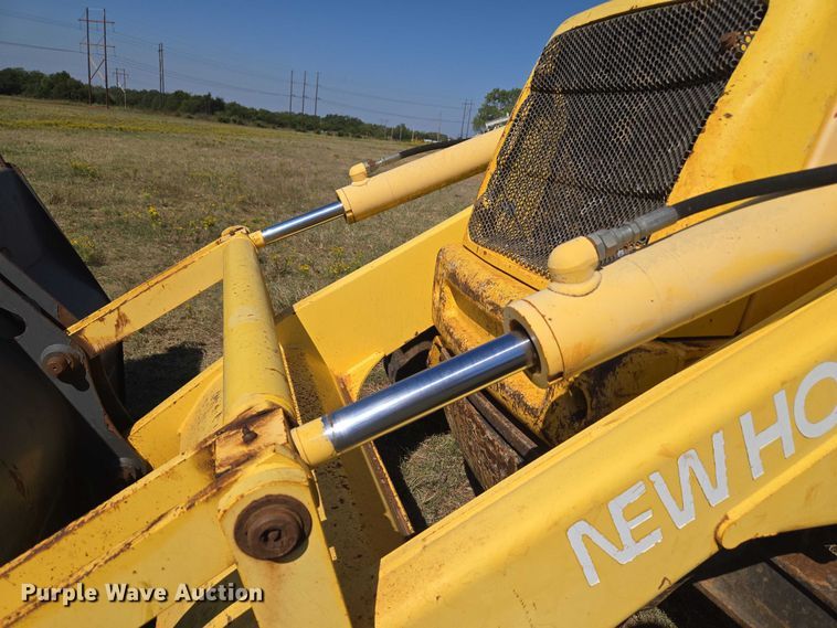 image for item EU3797 2005 New Holland LB75B backhoe