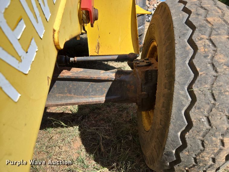 image for item EU3797 2005 New Holland LB75B backhoe