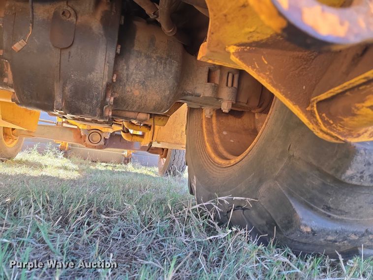 image for item EU3797 2005 New Holland LB75B backhoe