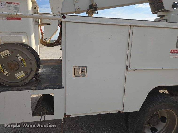 image for item EU3828 2015 RAM 5500 Crew Cab bucket truck