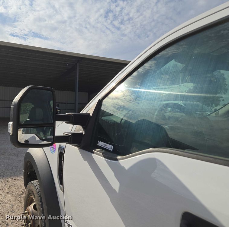 image for item EU3829 2017 Ford F550 SuperCab bucket truck