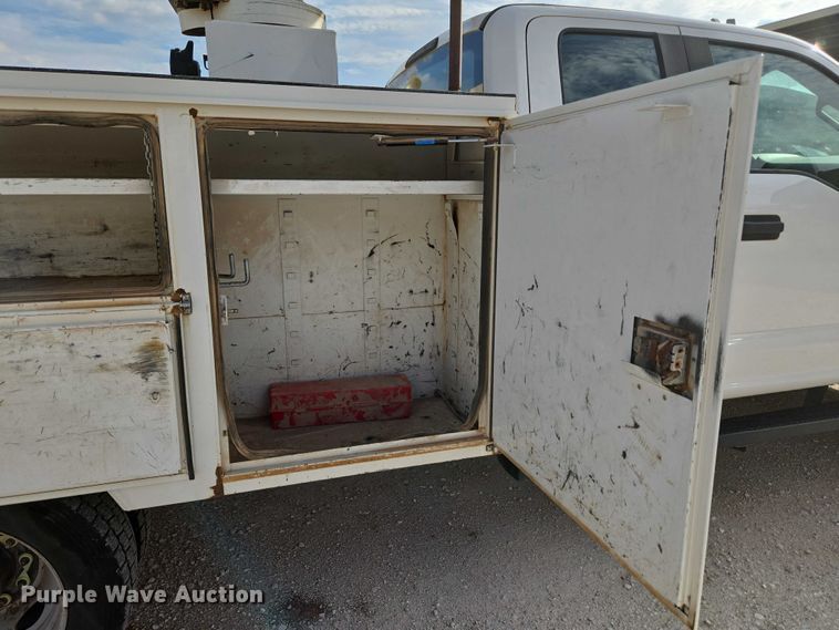 image for item EU3829 2017 Ford F550 SuperCab bucket truck