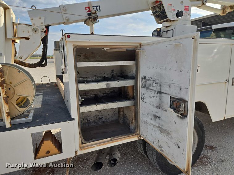 image for item EU3829 2017 Ford F550 SuperCab bucket truck