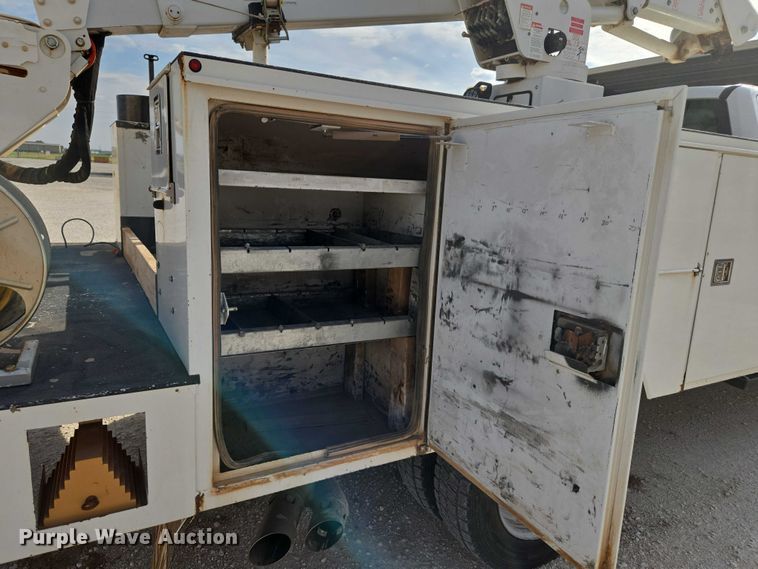 image for item EU3829 2017 Ford F550 SuperCab bucket truck