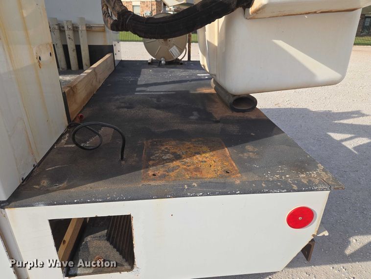 image for item EU3829 2017 Ford F550 SuperCab bucket truck