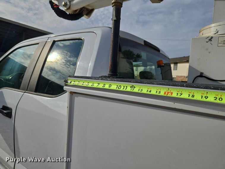 image for item EU3829 2017 Ford F550 SuperCab bucket truck