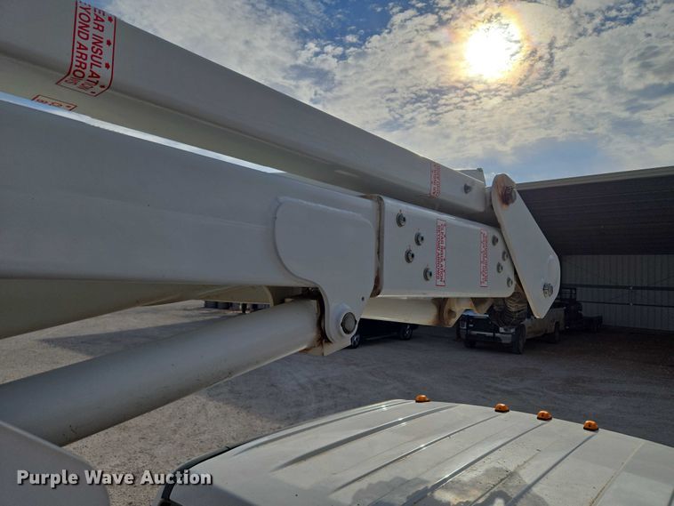 image for item EU3829 2017 Ford F550 SuperCab bucket truck