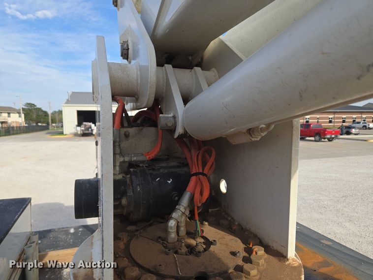 image for item EU3829 2017 Ford F550 SuperCab bucket truck