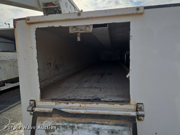 image for item EU3829 2017 Ford F550 SuperCab bucket truck