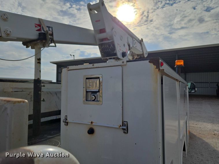 image for item EU3829 2017 Ford F550 SuperCab bucket truck