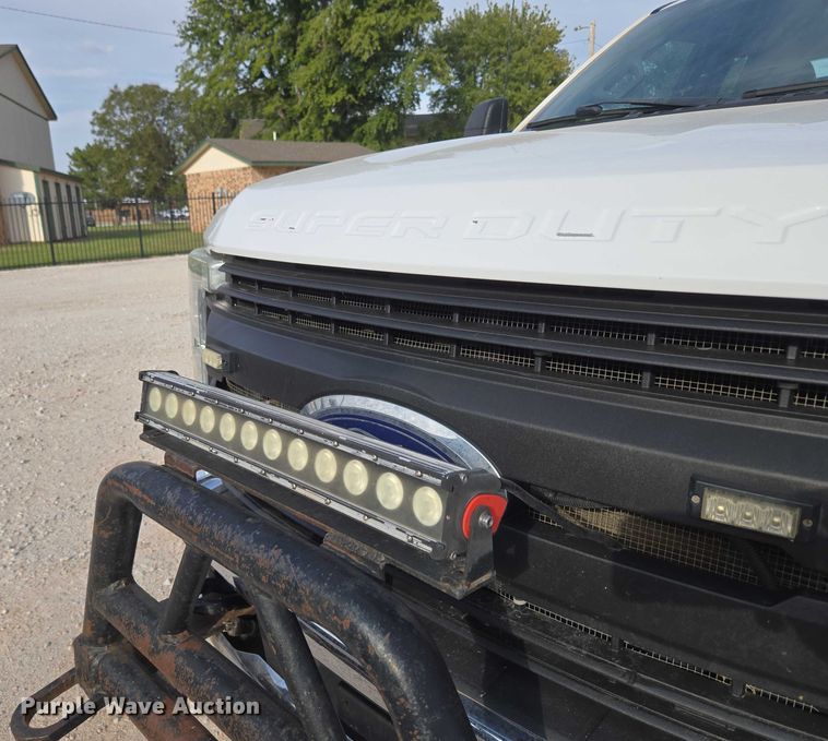 image for item EU3829 2017 Ford F550 SuperCab bucket truck