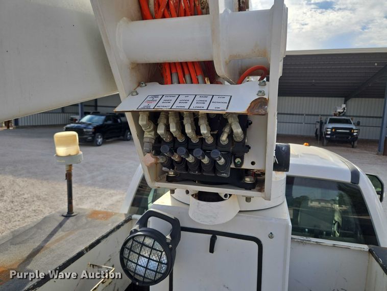 image for item EU3829 2017 Ford F550 SuperCab bucket truck