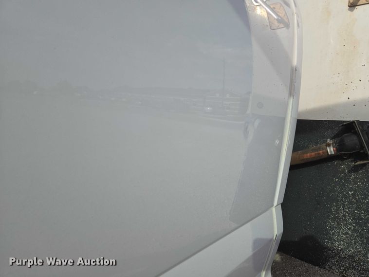 image for item EU3829 2017 Ford F550 SuperCab bucket truck