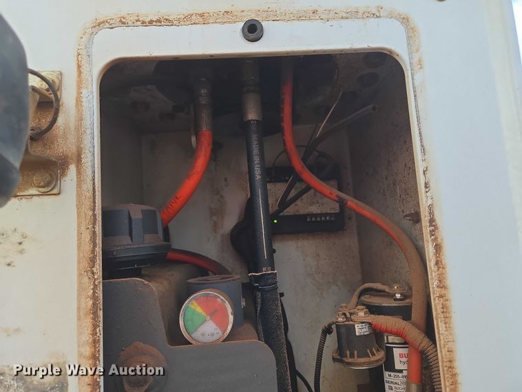 image for item EU3829 2017 Ford F550 SuperCab bucket truck