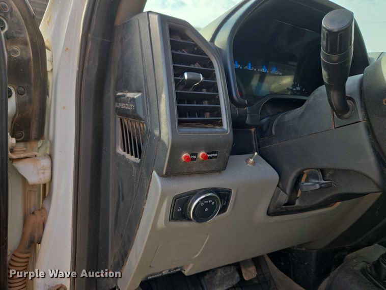 image for item EU3829 2017 Ford F550 SuperCab bucket truck