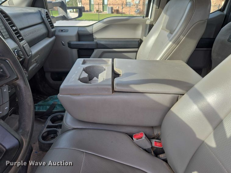 image for item EU3829 2017 Ford F550 SuperCab bucket truck