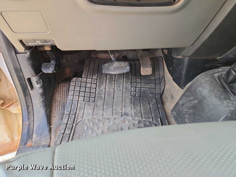 image for item EU3829 2017 Ford F550 SuperCab bucket truck