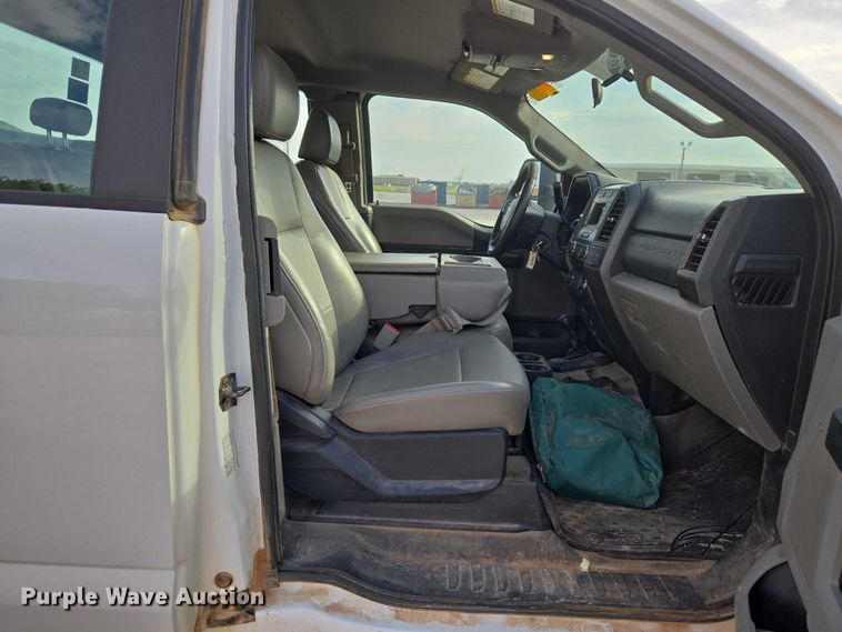 image for item EU3829 2017 Ford F550 SuperCab bucket truck