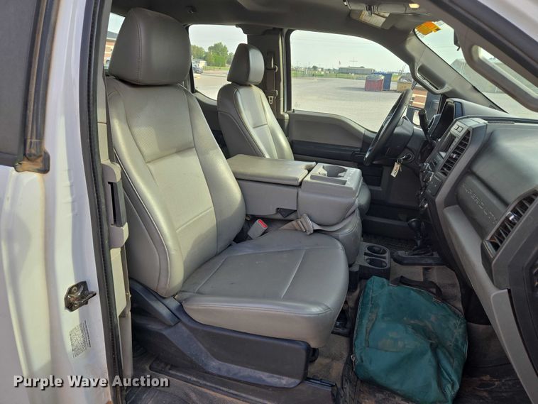 image for item EU3829 2017 Ford F550 SuperCab bucket truck