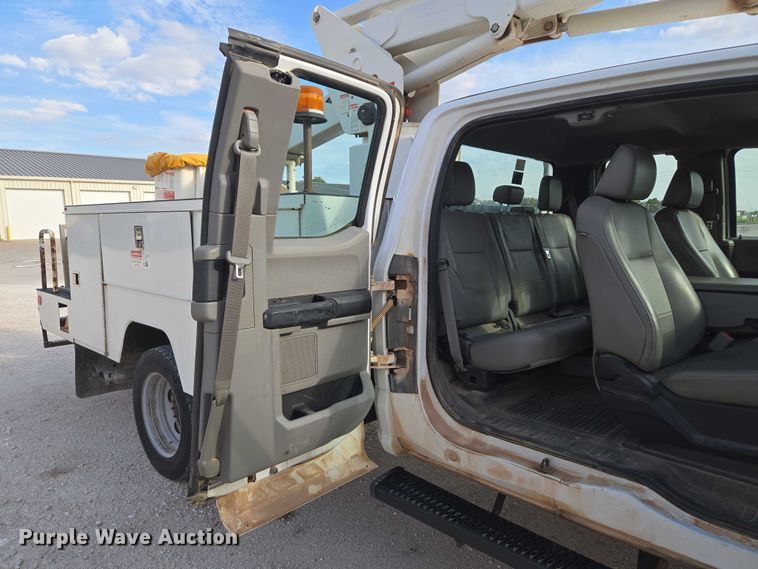 image for item EU3829 2017 Ford F550 SuperCab bucket truck