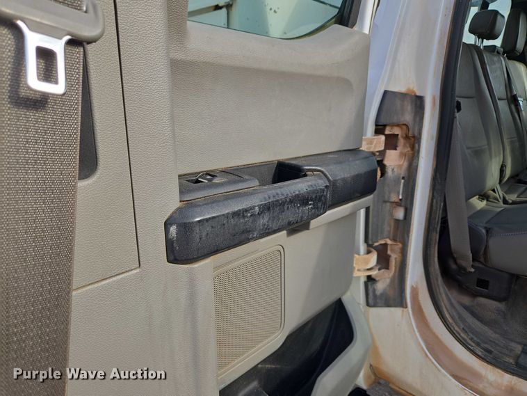 image for item EU3829 2017 Ford F550 SuperCab bucket truck