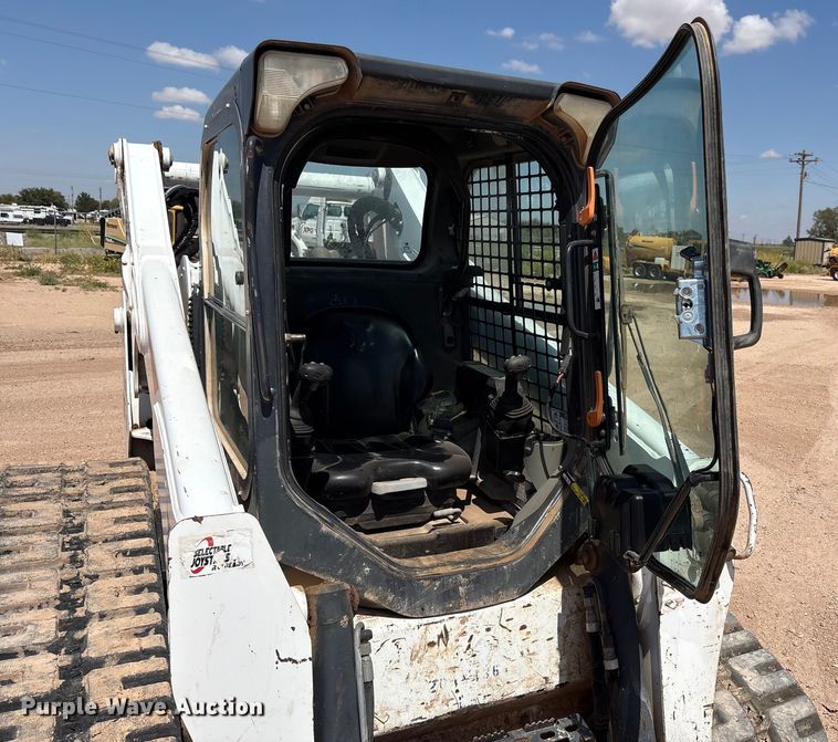 image for item EU4633 2019 Bobcat T870 tracked skid steer loader