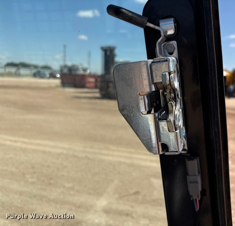 image for item EU4633 2019 Bobcat T870 tracked skid steer loader