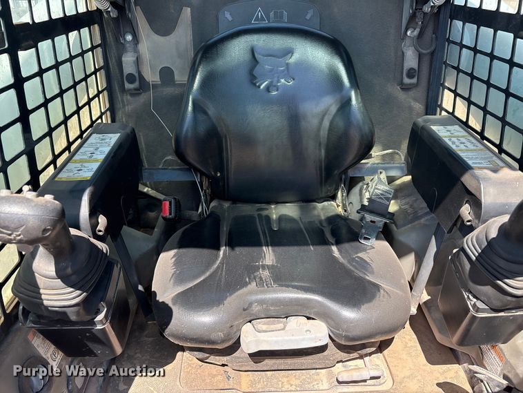 image for item EU4633 2019 Bobcat T870 tracked skid steer loader