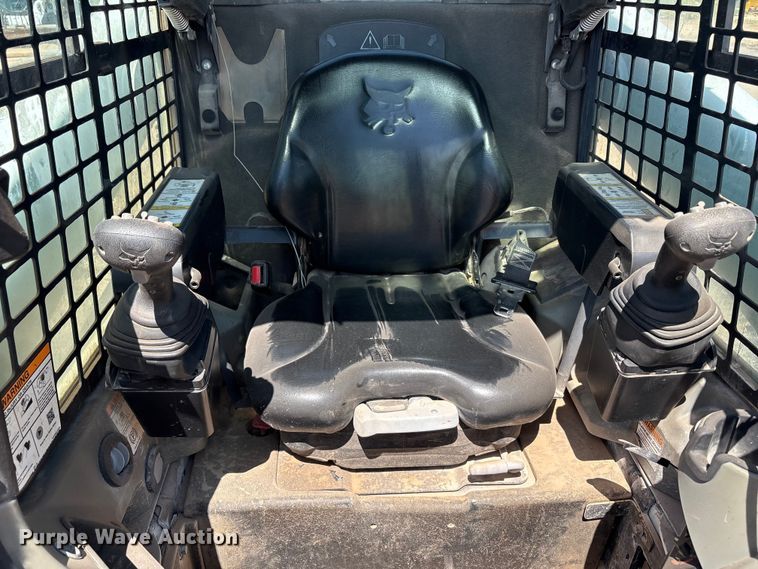 image for item EU4633 2019 Bobcat T870 tracked skid steer loader