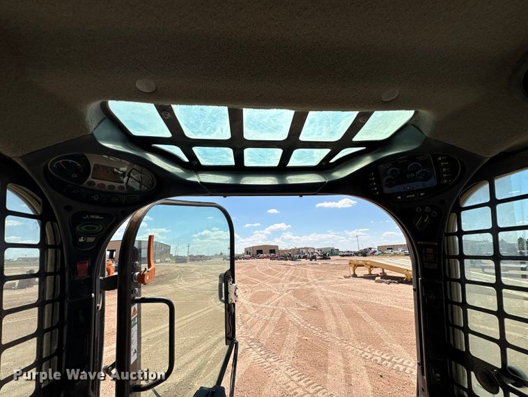 image for item EU4633 2019 Bobcat T870 tracked skid steer loader