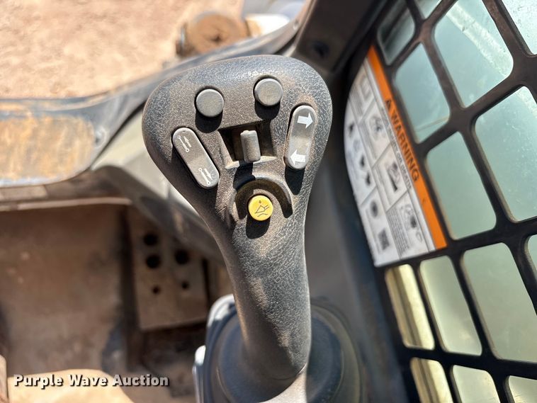 image for item EU4633 2019 Bobcat T870 tracked skid steer loader